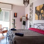Domus Laurentia Apartment
