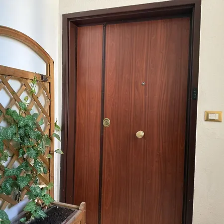 Apartment Domus Laurentia Rome