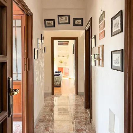 Domus Laurentia Apartment