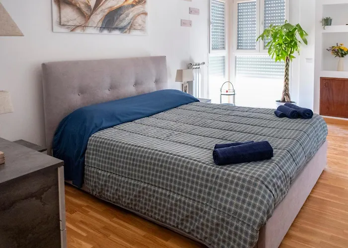 Domus Laurentia Roma